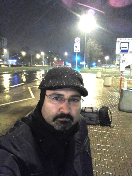 Karlı Bir Gece Yarısı Bir Şehre Varmak