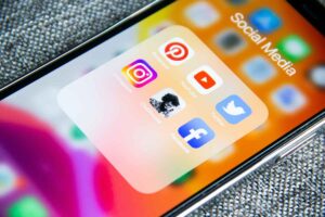 Read more about the article Samsung One UI 5 update begins rolling out to Galaxy M, Galaxy F series phones
