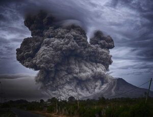 Read more about the article A volcano is erupting again in Japan