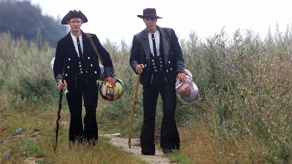 Yola Düşen Almanlar/ Esad Kemal